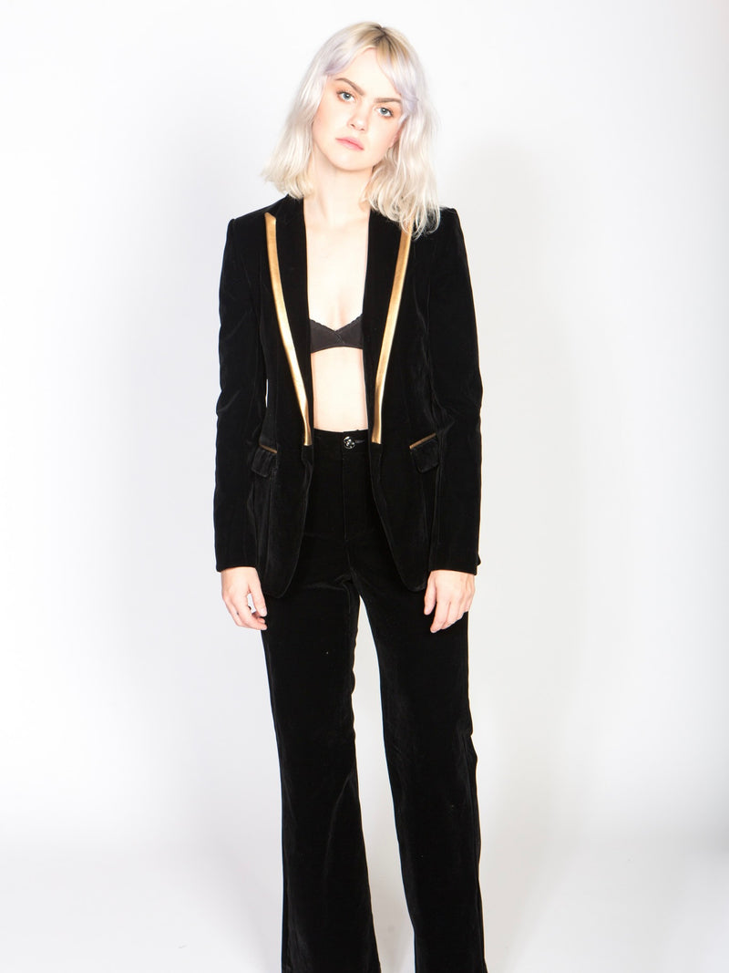 Cualquier viejo traje de terciopelo negro hierro