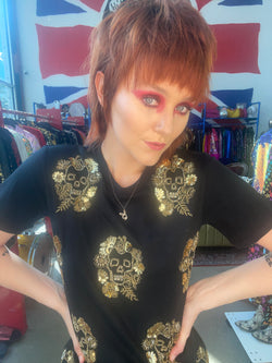 Cualquier vieja camiseta con calavera de flor de hierro