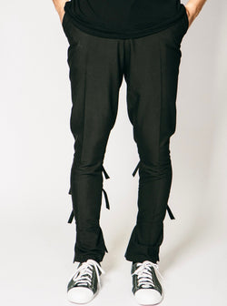 Cualquier viejo pantalón de amarre de hierro
