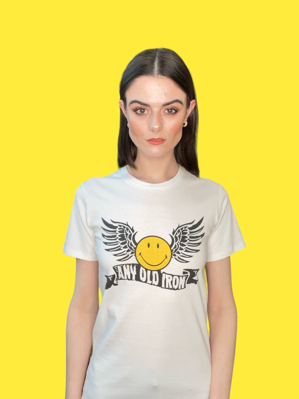 Any Old Iron x Smiley Wings camiseta blanca