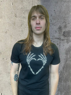 Any Old Iron Men's Skull Heart T-Shirt
